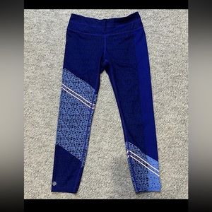 Athleta Blue Geometric 7/8 Tight Leggings Sz Medium Hidden Back Pocket
